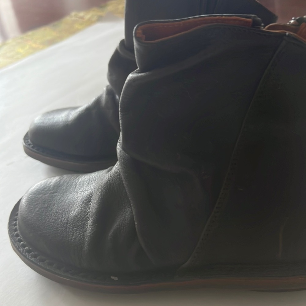 Vintage Trippen Slouchy ankle high Leather Boots